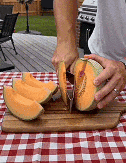 The 60-Second Watermelon Hack That’s Making Traditional Knives Look Dangerously Outdated